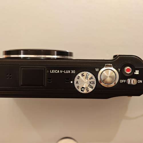 Leica V-Lux 30