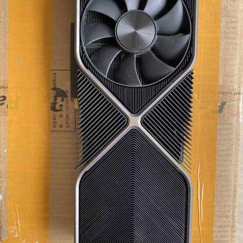 出NVIDIA RTX 3090 英偉達公版，24GB