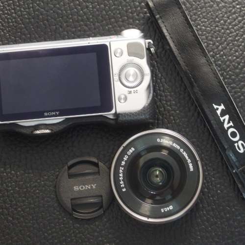 Sony NEX 5T (銀灰色 )+ AF16-50mm PZ OSS 鏡