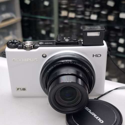 OLYMPUS XZ-1 F1.8 CCD 95% NEW