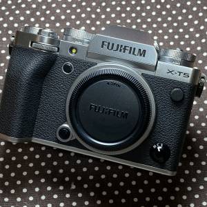 Fujifilm X-T5 連 XF18-55mm F2.8-4 R 鏡頭套裝