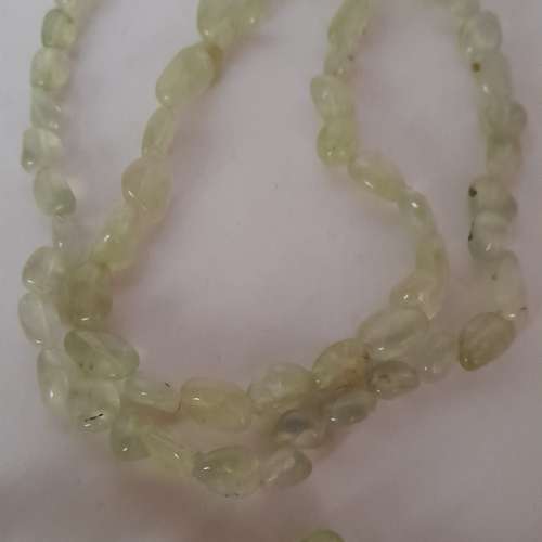 一手三條天然半寶石.相信是topaz.16吋頸鏈。可自行組合一條兩條三條佩戴。三條共售...