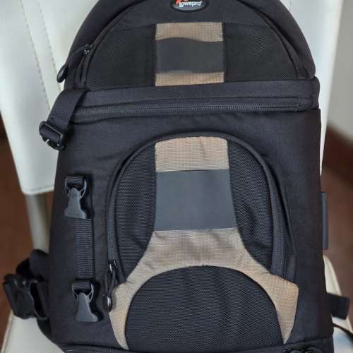 Lowepro SlingShot 200 AW  相機側背包