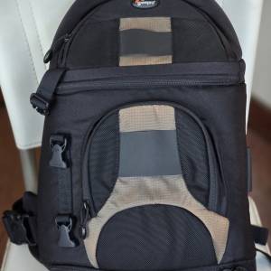 Lowepro SlingShot 200 AW  相機側背包