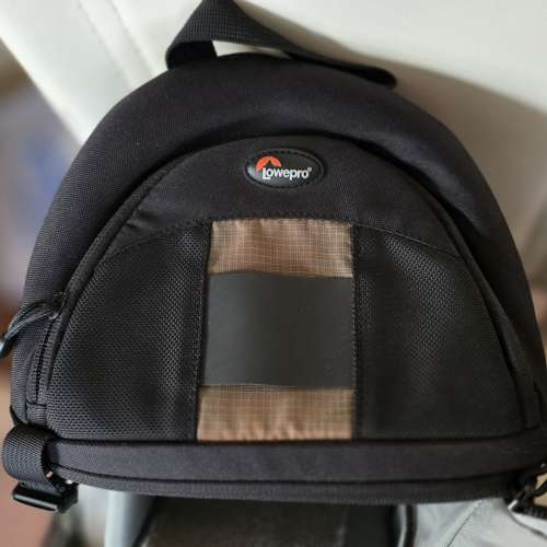 Lowepro SlingShot 200 AW  相機側背包
