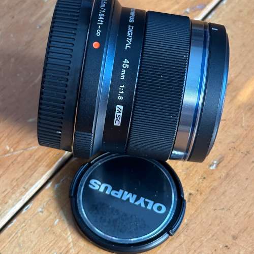 Olympus M.ZUIKO DIGITAL LENS 45mm F1.8 - MSC M43