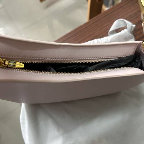 Charles and Keith 單肩粉色手袋