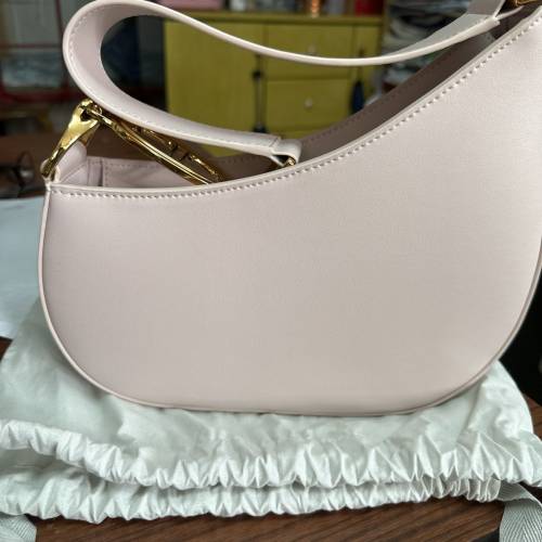 Charles and Keith 單肩粉色手袋