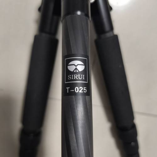 Lowepro Freeline BP 350 AW 侧开双肩相机背包 及 SIRUI 思锐 碳纤维 P-326 独脚架...