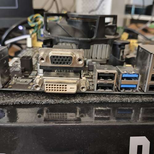 ASUS H81ME/i3 4130 cpu/8G DDR3 RAM