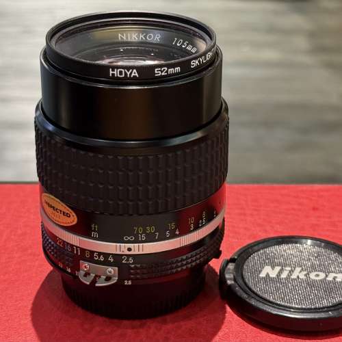 Nikon 105mm f2.5 Nikkor AI-S Lens with filter and caps