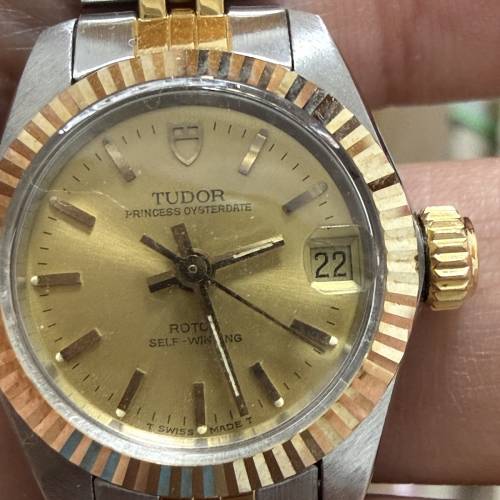特價 女裝金鋼 Tudor 92513 勞的勞底 K金狗牙圈 平X到笑😆$2288/1隻