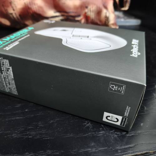 Logitech MX Master 4 白色無線滑鼠 mouse