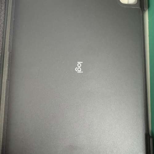 Logitech Combo Touch iPad Pro 鍵盤保護套