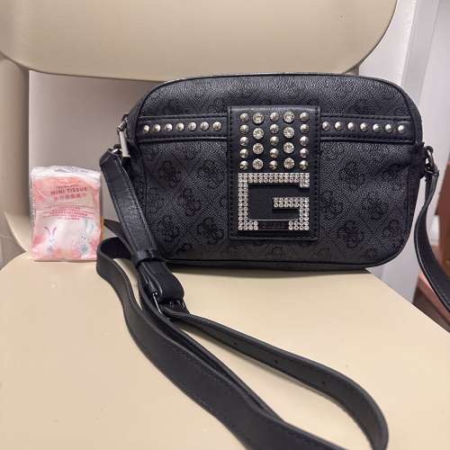 GUESS 斜孭袋