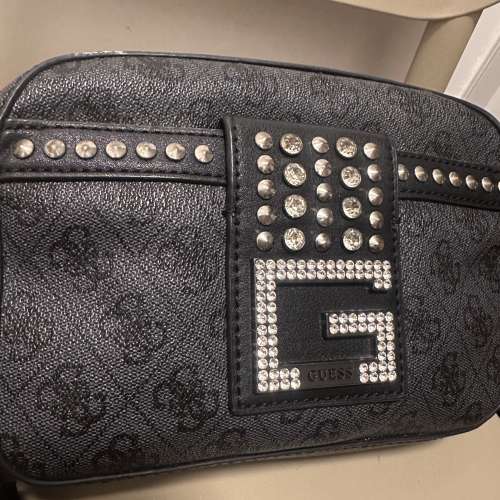 GUESS 斜孭袋