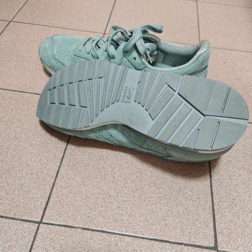 99.9%new Onitsuka Tiger 運動鞋 TH701L