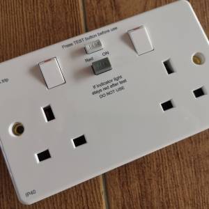10個全新 ABB 漏電保護開關插座