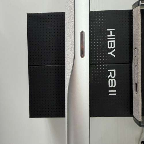 [已賣] 出售HIBY R8II 白色不銹鋼版 全套有單齊盒單（另多一個訂製皮套）