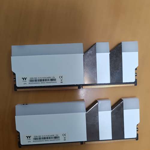 Thermaltake TOUGHRAM RGB 16GB (2x8GB) DDR4 3600MHz 白色