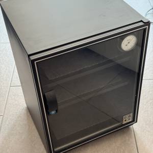 Eureka 收藏家 AD-72 72L 電子防潮箱