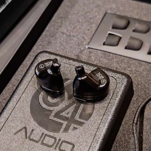 64 Audio Fourt&eacute; Noir