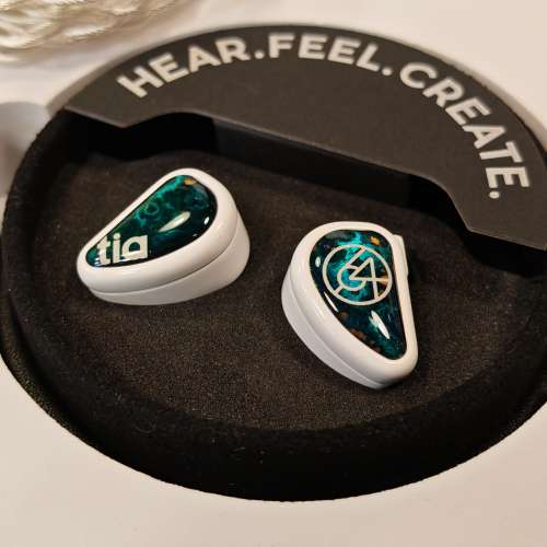 64 Audio Fourte Blanc