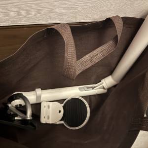 Colebrook Bosson Saunders 顯示器支架