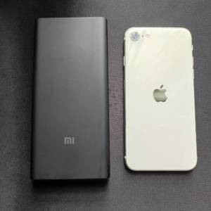 Apple iPhone SE (2nd Gen) 128GB 香港行貨 白色*** 送 小米無線充電行動電源10000***