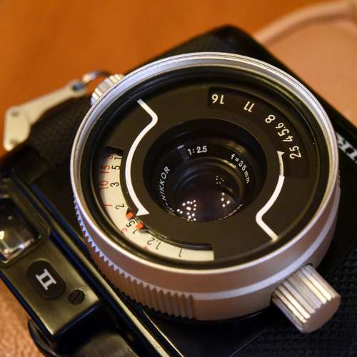 平售新淨Nikon水陸兩用菲林機Nikonos II及Nikkor 35mm鏡頭