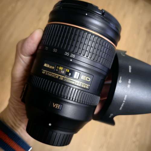 Nikon AF-S 28-300mm f3.5-5.6G ED VR