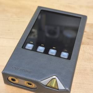 ONIX XM5 / 鈦版 原裝皮套 及 OL1 USB 升級線