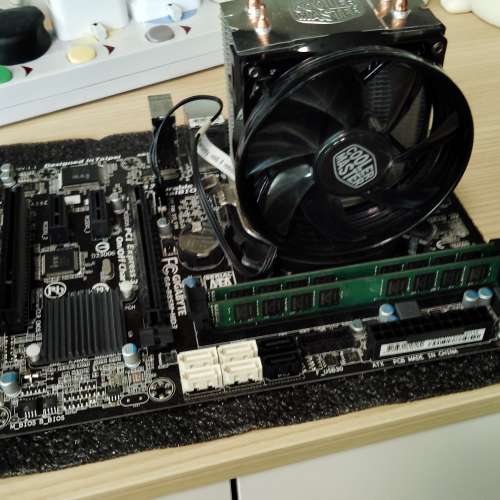 I7 4770 cpu  + gigabyte b85 底板 + ddr3 16gb + cooler master 散熱