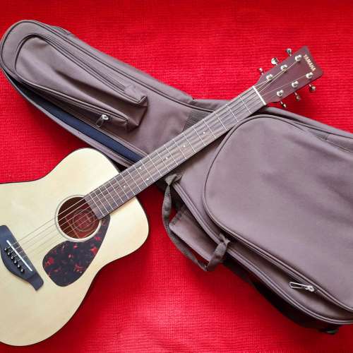 Yamaha JR2 3/4 小童大人都合用細身木結他 Mini Folk Guitar 無任何爆裂花崩極新,即...