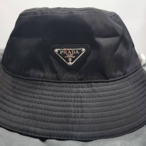 Prada 漁夫帽