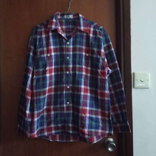 Sure Lai ~ Red-Blue Plaid Long-Sleeves Shirt &middot; 紅藍格仔印花長袖襯衫