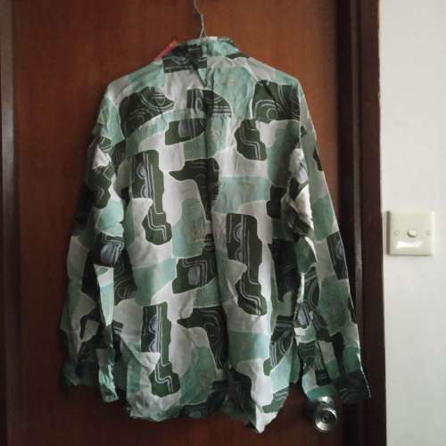 Silks ~ Long-Sleeves Shirt &middot; 印花長袖襯衫