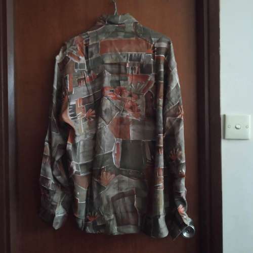 Lordy Ferri ~ 100% New Smart Casual Elegant Long-Sleeves Shirt &middot; 全新優雅印花...