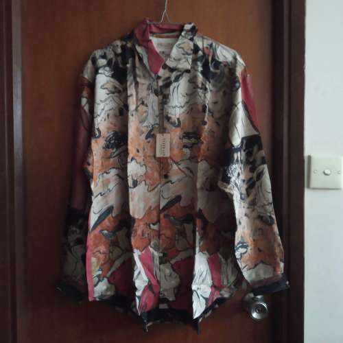 Pazzo Japan ~ 100% New Smart Casual Elegant Long-Sleeves Shirt &middot; 全新優閒印花...