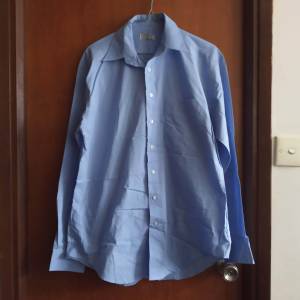 Blue Long-Sleeves Shirt &middot; 藍色長袖恤衫 ~ Size L