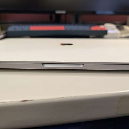 Apple Macbook Pro 16' 2019 (i7, 16+512GB) 90%新