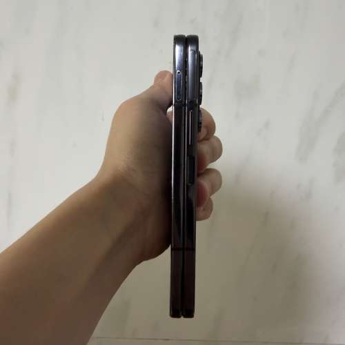 全網最平🔥Samsung galaxy fold 5 12+512美版單卡+esim黑色