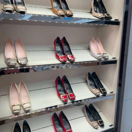 Roger Vivier 高踭鞋