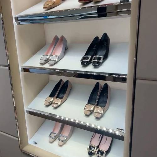 Roger Vivier 高踭鞋