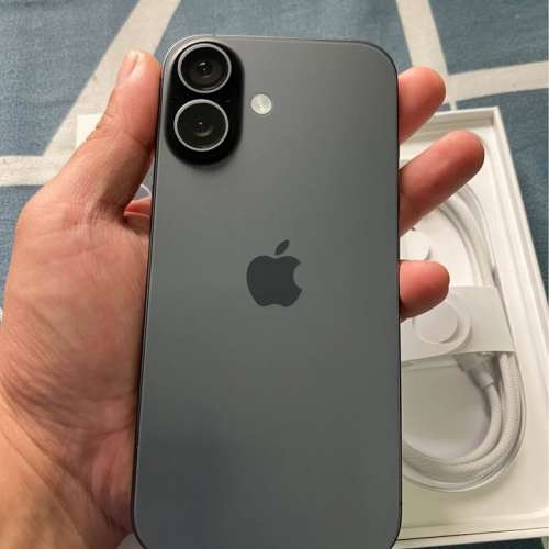 Apple iPhone 17 黑色 256G港行 $5700不議價