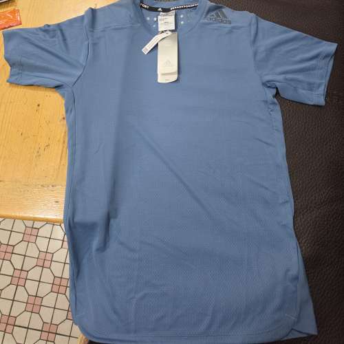 全新Adidas  藍色運動衣 S碼 男裝