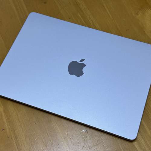 使用不到1個月M4 MacBook Air 13吋 16G RAM 256GB sky blue