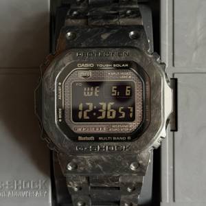 Casio G-Shock GCW-B5000UN-1  40週年碳纖維限量版
