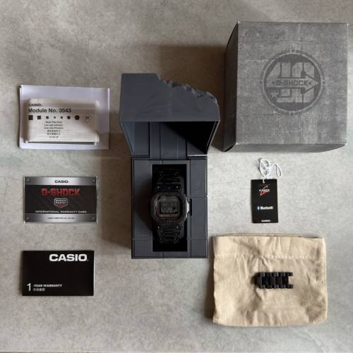 Casio G-Shock GCW-B5000UN-1  B5000系列 40週年碳纖維限量版