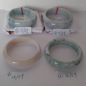 清理古舊存貨，翡翠A玉手鈪圓滑好水頭，原價每隻一千元現售八百元，四隻再減至2800...